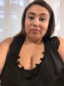 dulce santamaria online show from December 18, 2024, 9:51 pm