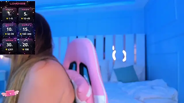 dulce santamaria online show from December 24, 2024, 3:49 am