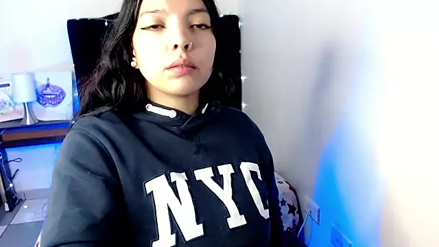 loren tits24 online show from August 2, 2026, 12:09 am