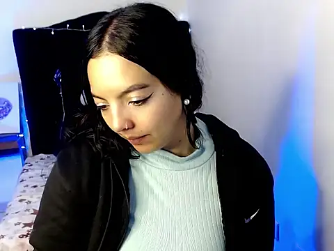 loren tits24 online show from August 2, 2026, 4:05 pm