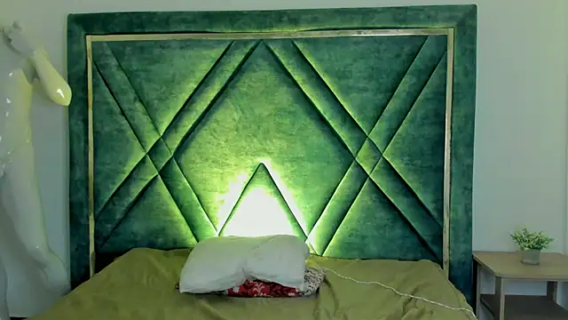 Snapshot of Ari_sunshine_ chatting on October 1, 2025, 6:08 am Ari sunshine online show from October 1, 2025, 6:08 am