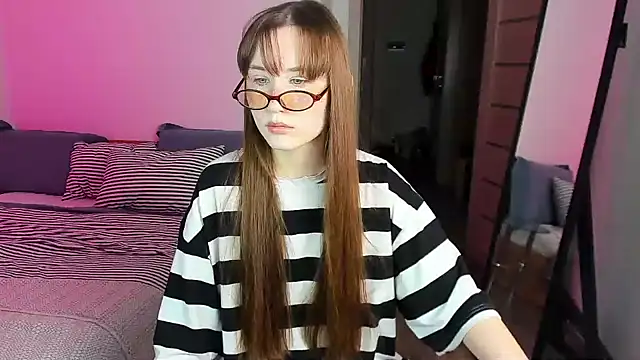 Snapshot of Stella_Sunny chatting on October 4, 2025, 9:02 pm Stella Sunny online show from October 4, 2025, 9:02 pm