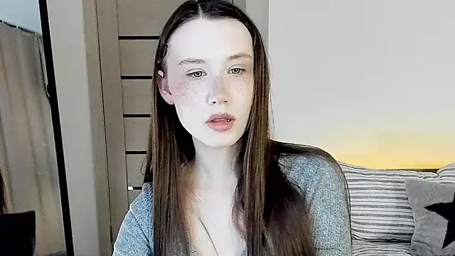 Stella Sunny online show from March 11, 2026, 11:55 pm