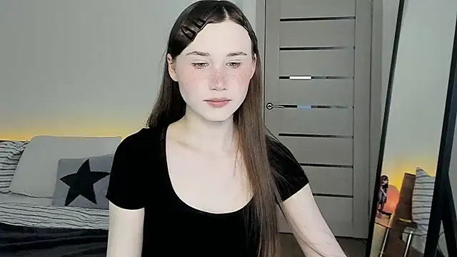 Stella Sunny online show from May 22, 2026, 2:12 pm