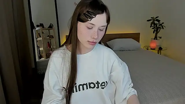 Snapshot of Stella_Sunny chatting on June 27, 2026, 9:53 pm Stella Sunny online show from June 27, 2026, 9:53 pm
