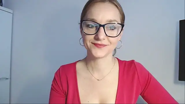 Snapshot of AliciaDesire chatting on March 6, 2026, 7:05 am AliciaDesire online show from March 6, 2026, 7:05 am