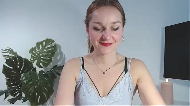 Snapshot of AliciaDesire chatting on March 11, 2026, 6:30 am AliciaDesire online show from March 11, 2026, 6:30 am