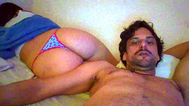 couplemilk online show from April 21, 2026, 2:51 am