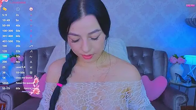 KitnissKiss online show from April 9, 2026, 7:41 pm