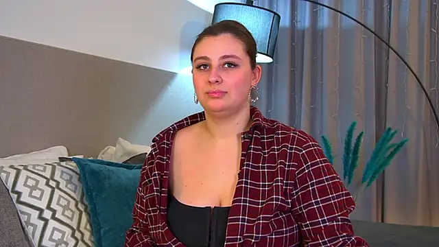 Snapshot of MaryMurray chatting on November 5, 2025, 6:35 am MaryMurray online show from November 5, 2025, 6:35 am