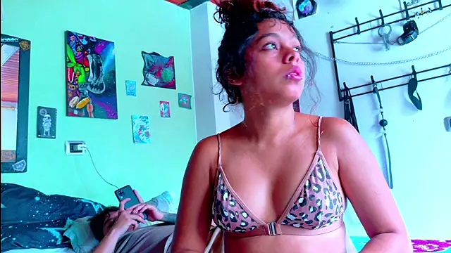 Snapshot of clydexxxbunny chatting on January 18, 2026, 5:39 pm clydexxxbunny online show from January 18, 2026, 5:39 pm