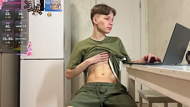 gay boyss online show from March 10, 2025, 5:07 pm