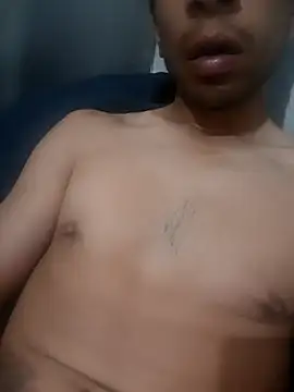 Snapshot of Cuessy chatting on February 27, 2026, 6:52 pm Cuessy online show from February 27, 2026, 6:52 pm