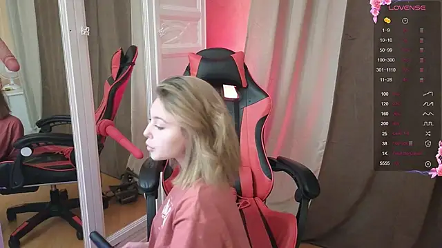 I see Ays1 online show from October 22, 2025, 3:12 pm