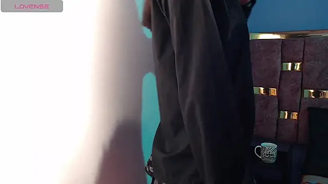 Snapshot of ling_ling24 chatting on March 4, 2025, 11:32 pm ling ling24 online show from March 4, 2025, 11:32 pm