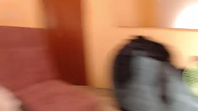 ling ling24 online show from October 13, 2025, 3:39 am