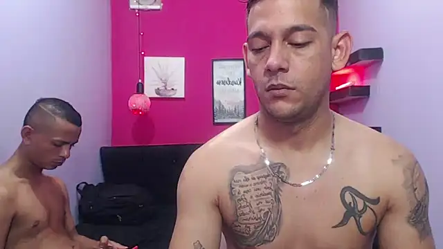 hugecocks hot online show from April 28, 2026, 6:46 pm