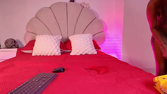 Snapshot of nata_luna chatting on October 28, 2025, 7:27 pm nata luna online show from October 28, 2025, 7:27 pm