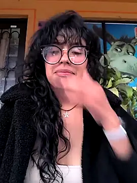 Snapshot of Fun_Everywhere chatting on February 13, 2025, 10:43 pm Fun Everywhere online show from February 13, 2025, 10:43 pm