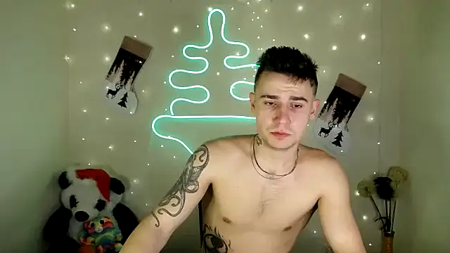 Snapshot of Mike_severi2 chatting on December 21, 2024, 6:41 am Mike severi2 online show from December 21, 2024, 6:41 am