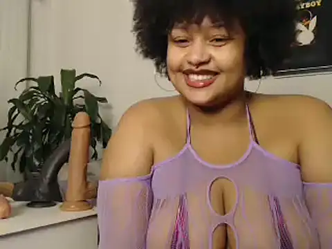 Snapshot of TheeVixxxen chatting on January 8, 2025, 12:05 pm TheeVixxxen online show from January 8, 2025, 12:05 pm