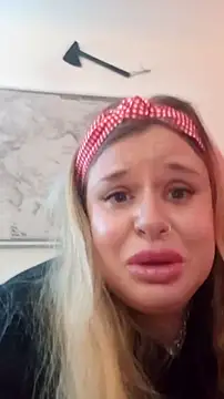 Snapshot of JohannasMishael chatting on October 17, 2025, 1:03 pm JohannasMishael online show from October 17, 2025, 1:03 pm