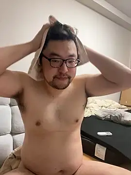 yuuki198912 online show from October 30, 2025, 9:00 am