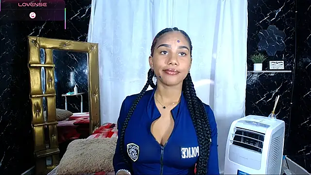 Snapshot of Hillary_queen chatting on November 10, 2025, 6:18 pm Hillary queen online show from November 10, 2025, 6:18 pm