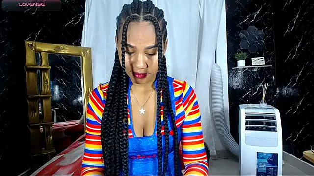 Snapshot of Hillary_queen chatting on November 30, 2025, 12:31 pm Hillary queen online show from November 30, 2025, 12:31 pm