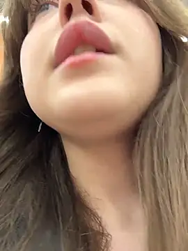 Peachy Dream online show from October 13, 2025, 6:08 pm