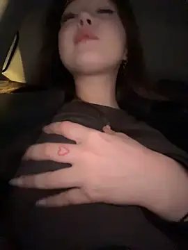 Peachy Dream online show from October 28, 2025, 6:32 pm