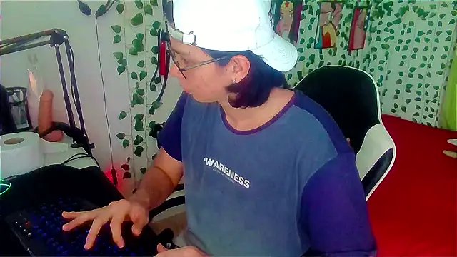 Andy gray online show from June 12, 2026, 4:06 pm