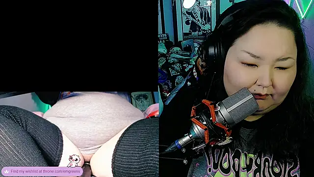 Snapshot of EmGreens chatting on October 25, 2025, 3:25 am EmGreens online show from October 25, 2025, 3:25 am