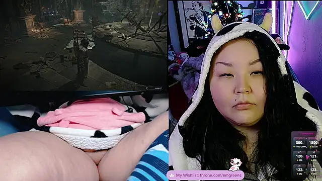 Snapshot of EmGreens chatting on January 11, 2026, 5:23 am EmGreens online show from January 11, 2026, 5:23 am