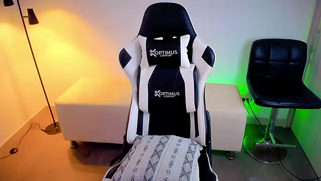 Snapshot of dafboy1 chatting on September 19, 2025, 3:34 pm dafboy1 online show from September 19, 2025, 3:34 pm