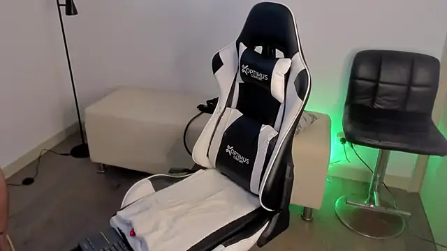 Snapshot of dafboy1 chatting on September 29, 2025, 2:22 pm dafboy1 online show from September 29, 2025, 2:22 pm