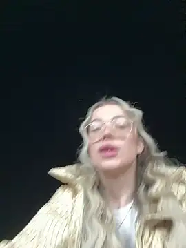 Snapshot of KylieJoyce chatting on January 9, 2025, 10:31 pm KylieJoyce online show from January 9, 2025, 10:31 pm