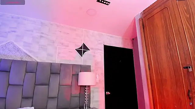 ailynBlaze online show from November 23, 2025, 5:51 am