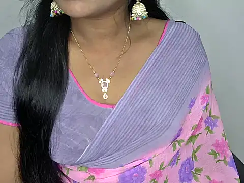 Snapshot of shila20 chatting on February 18, 2025, 5:42 pm shila20 online show from February 18, 2025, 5:42 pm