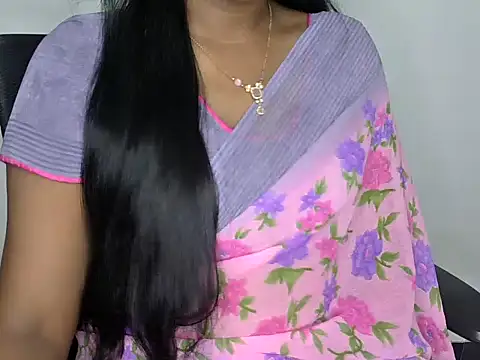 Snapshot of shila20 chatting on February 18, 2025, 10:03 pm shila20 online show from February 18, 2025, 10:03 pm