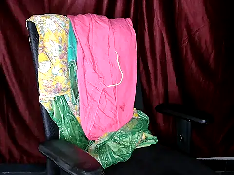 Snapshot of shila20 chatting on September 23, 2025, 7:28 pm shila20 online show from September 23, 2025, 7:28 pm