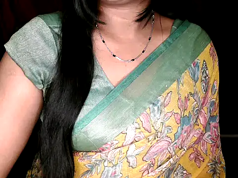 Snapshot of shila20 chatting on October 12, 2025, 6:18 pm shila20 online show from October 12, 2025, 6:18 pm