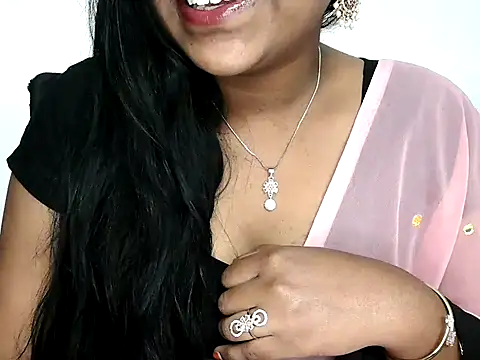 Snapshot of shila20 chatting on November 4, 2025, 6:40 pm shila20 online show from November 4, 2025, 6:40 pm