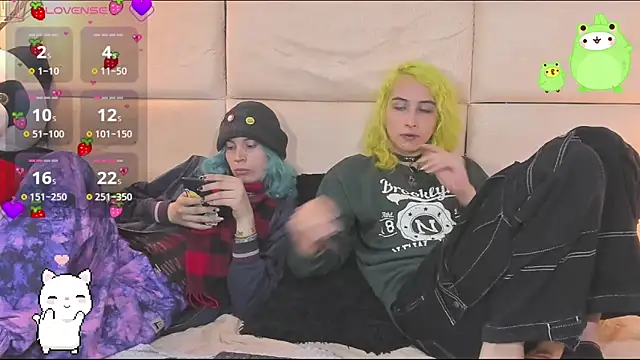 -kisa  online show from October 16, 2025, 2:12 am