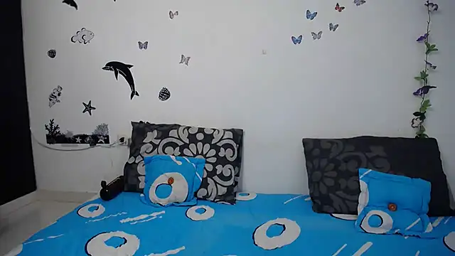 Snapshot of Julieta_Hass chatting on March 10, 2025, 2:16 pm Julieta Hass online show from March 10, 2025, 2:16 pm