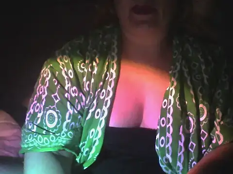 queenqabriel online show from December 8, 2024, 10:03 pm