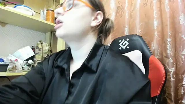 Seductive She Wolf online show from March 23, 2026, 5:17 pm