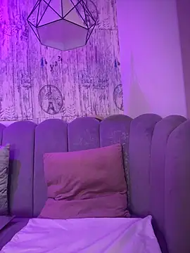 AbyThompson online show from March 13, 2026, 6:47 pm