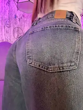 AbyThompson online show from April 11, 2026, 2:10 pm