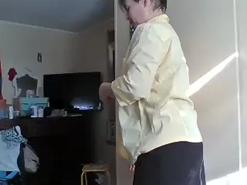 Snapshot of KatieBARBiE98 chatting on September 19, 2025, 8:42 pm KatieBARBiE98 online show from September 19, 2025, 8:42 pm